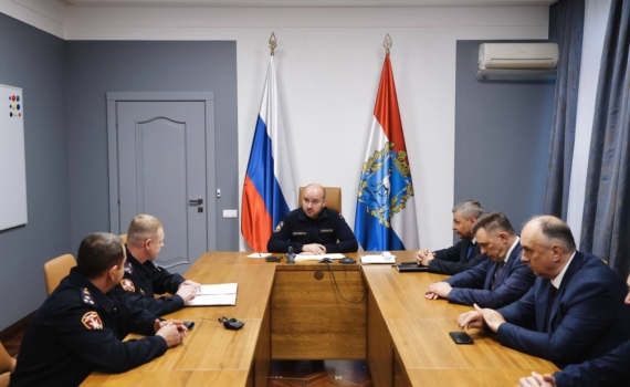 Вячеслав Федорищев встретился с врио начальника Управления Росгвардии по Самарской области Сергеем Абрамовым Вячеслав Федорищев встретился с врио начальника Управления Росгвардии по Самарской области Сергеем Абрамовым